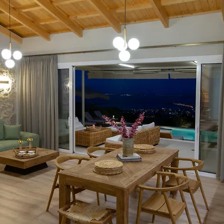 ヴィラ Flomis Luxury *