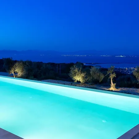 ヴィラ Flomis Luxury *