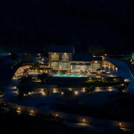 Flomis Luxury * Apolpaina