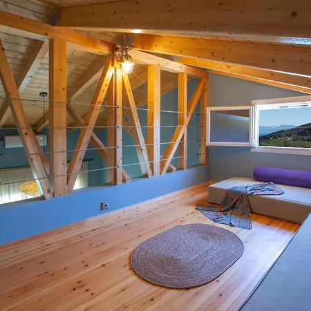 Flomis Luxury * Apolpaina