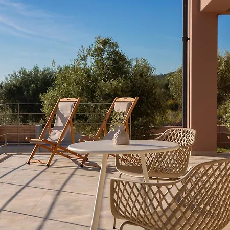 Flomis Luxury ヴィラ Apolpaina