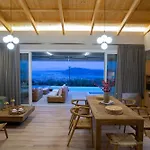 Flomis Luxury