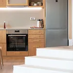 Flomis Luxury