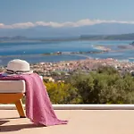Flomis Luxury Villa Apolpaina