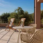Flomis Luxury Villa Apolpaina