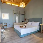 Flomis Luxury Villa Apolpaina