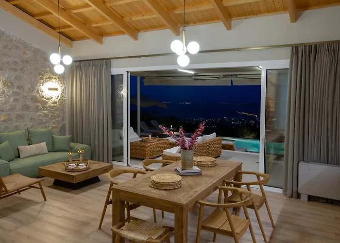 빌라 Flomis Luxury *