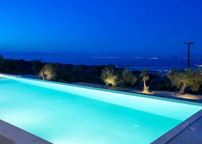 빌라 Flomis Luxury *