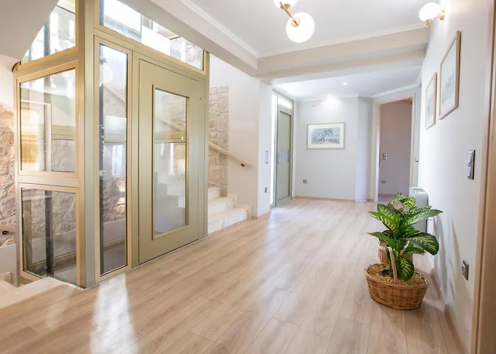 빌라 Flomis Luxury